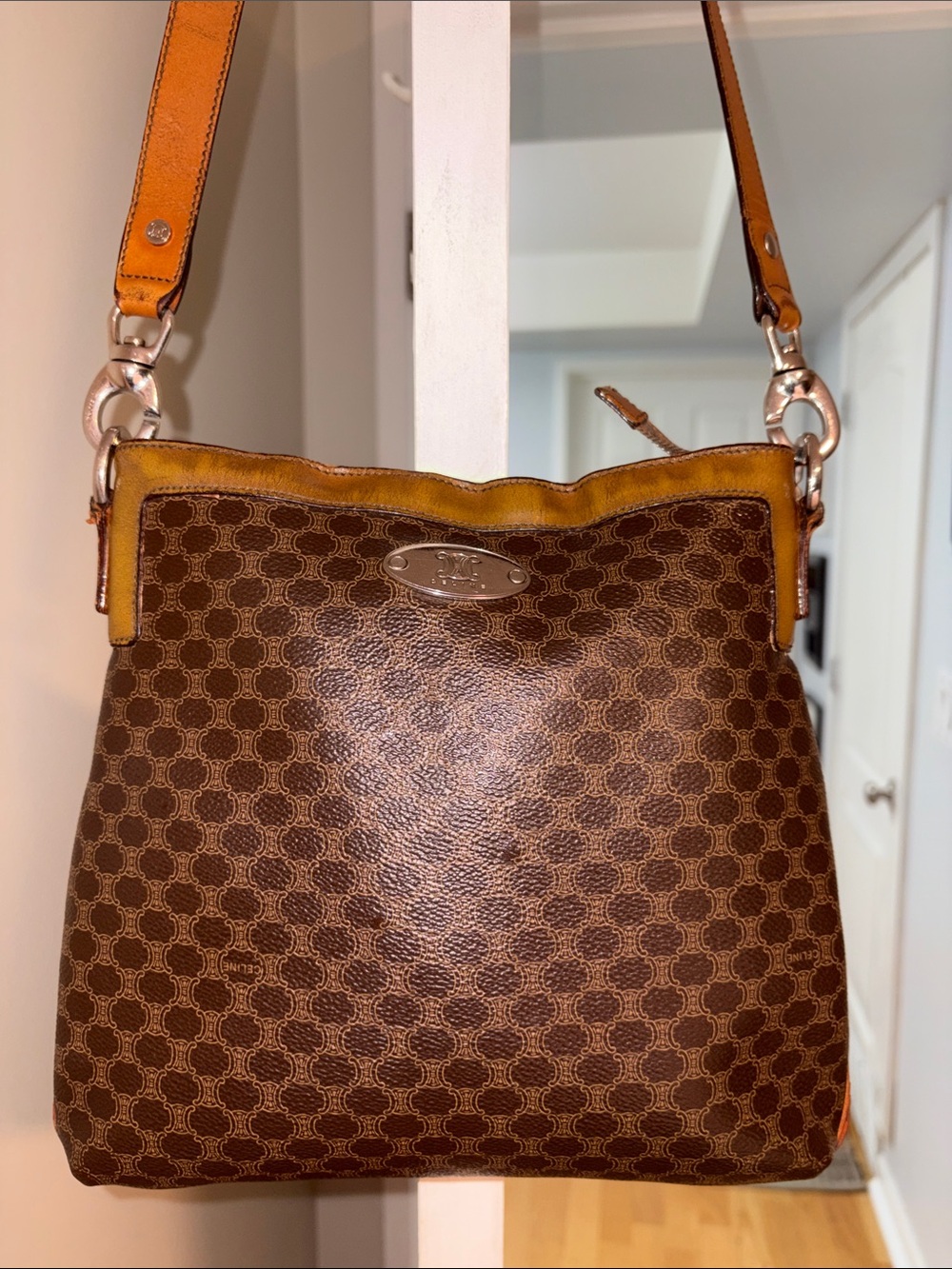 Céline Vintage Macadam shoulder bag in Guc. Authentic